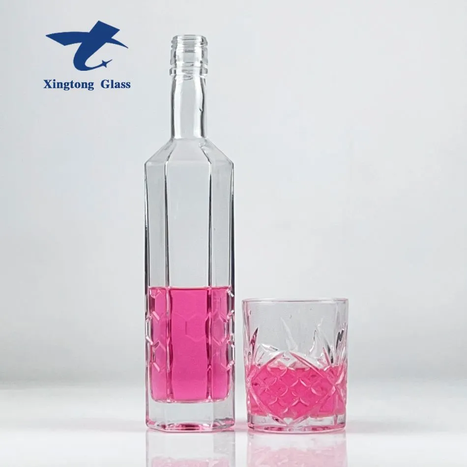 Custom-made Diamonds 450ml Glass Bottle